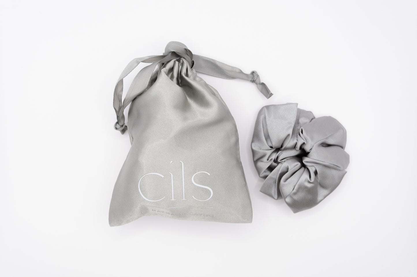 CÍLS Sleep Set With Scrunchie