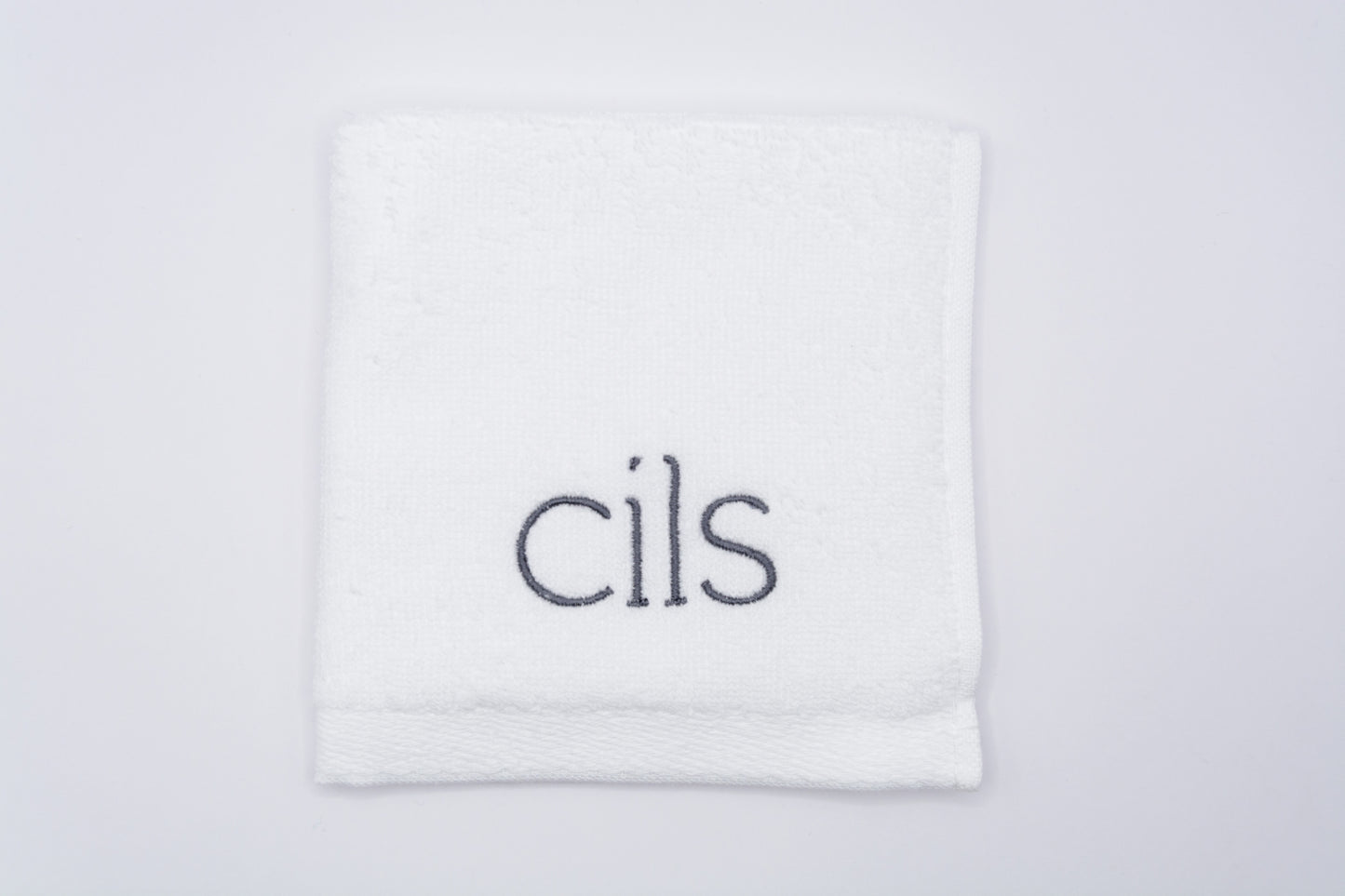 CÍLS Accessory White