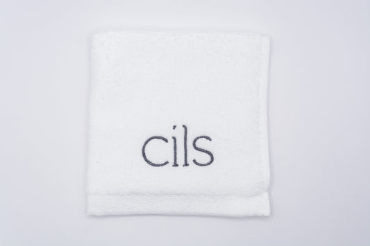 CÍLS Accessory White