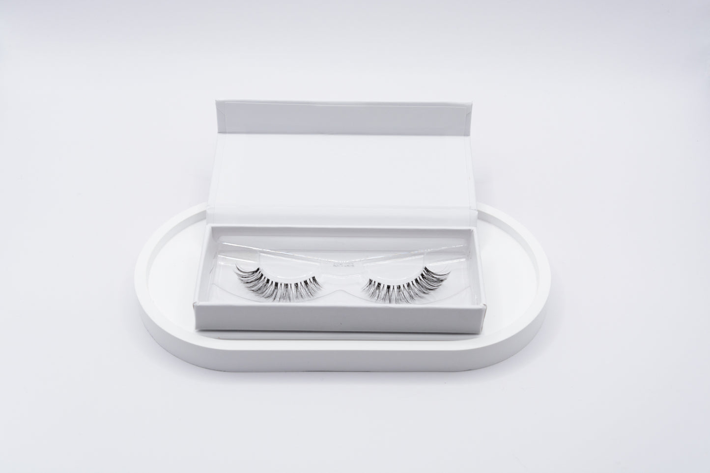 CÍLS Lourdes Strip Lashes
